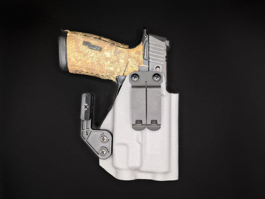 Titan Tactical Coyote Sig Sauer Xmacro IWB Holster custom Kydex holster