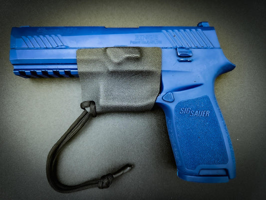 Titan Tactical OD Green Sig Sauer P320 Trigger Guard with Paracord Pull custom Kydex holster